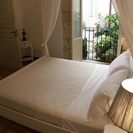 La Via Della Giudecca فندق مبيت وإفطار 3*