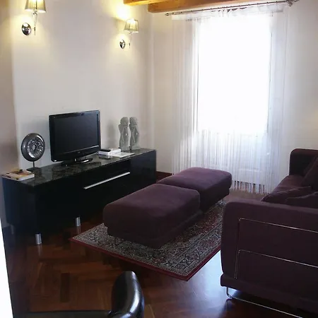 فندق مبيت وإفطار La Via Della Giudecca 3*