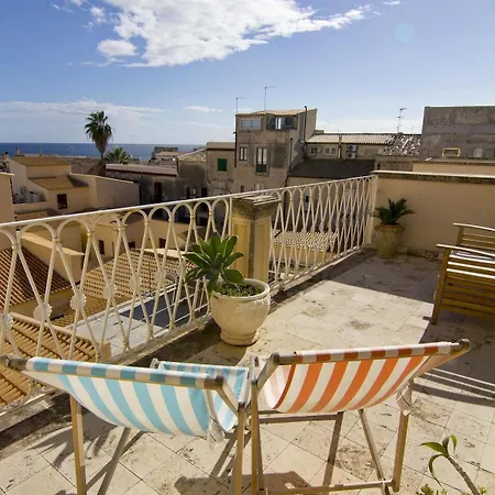 La Via Della Giudecca فندق مبيت وإفطار 3*