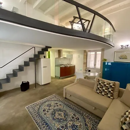 فندق مبيت وإفطار La Via Della Giudecca 3*