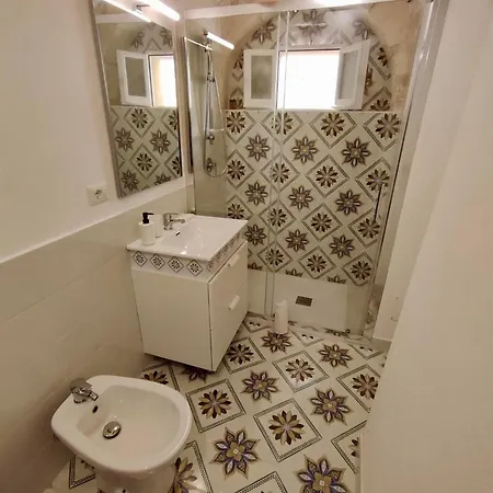 Bed & Breakfast La Via Della Giudecca 3*